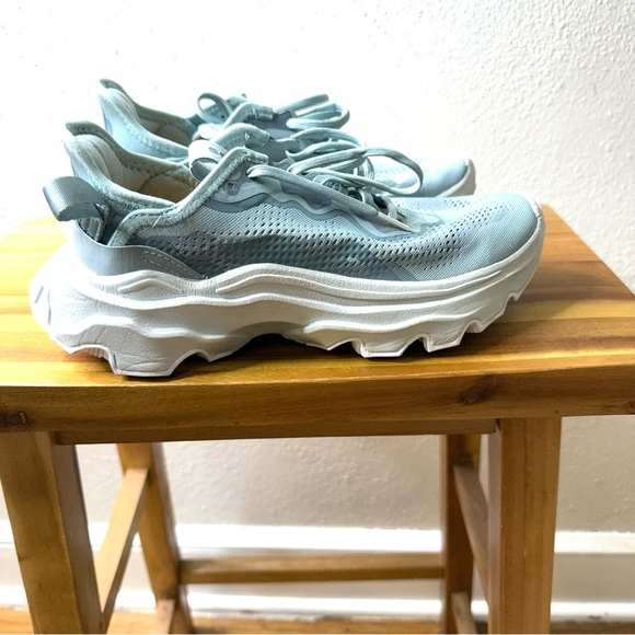 Sorel Women’s Kinetic Break thru Day Lace Sneaker Crushed Blue Cinder Gray 7.5 - Picture 2 of 6